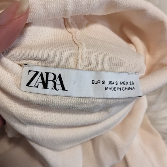 Zara cream turtleneck - Picture 3 of 3